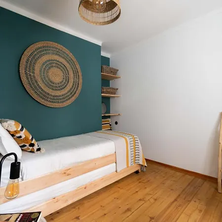 Sea'ya Thoughtful - Areia Cascais