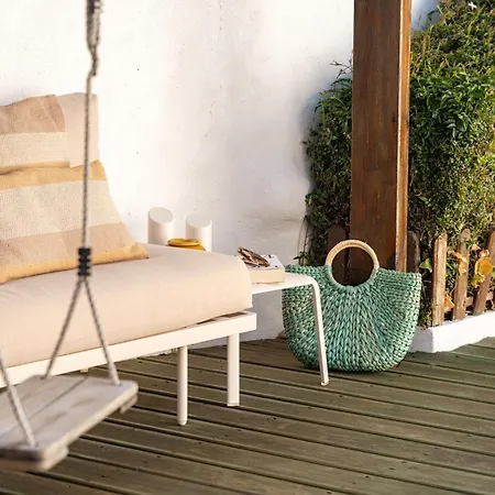 Sea'ya Thoughtful - Areia Cascais