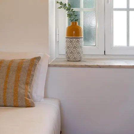 Sea'ya Thoughtful - Areia