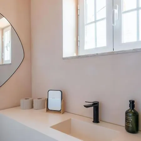 Sea'ya Thoughtful - Areia فيلة *